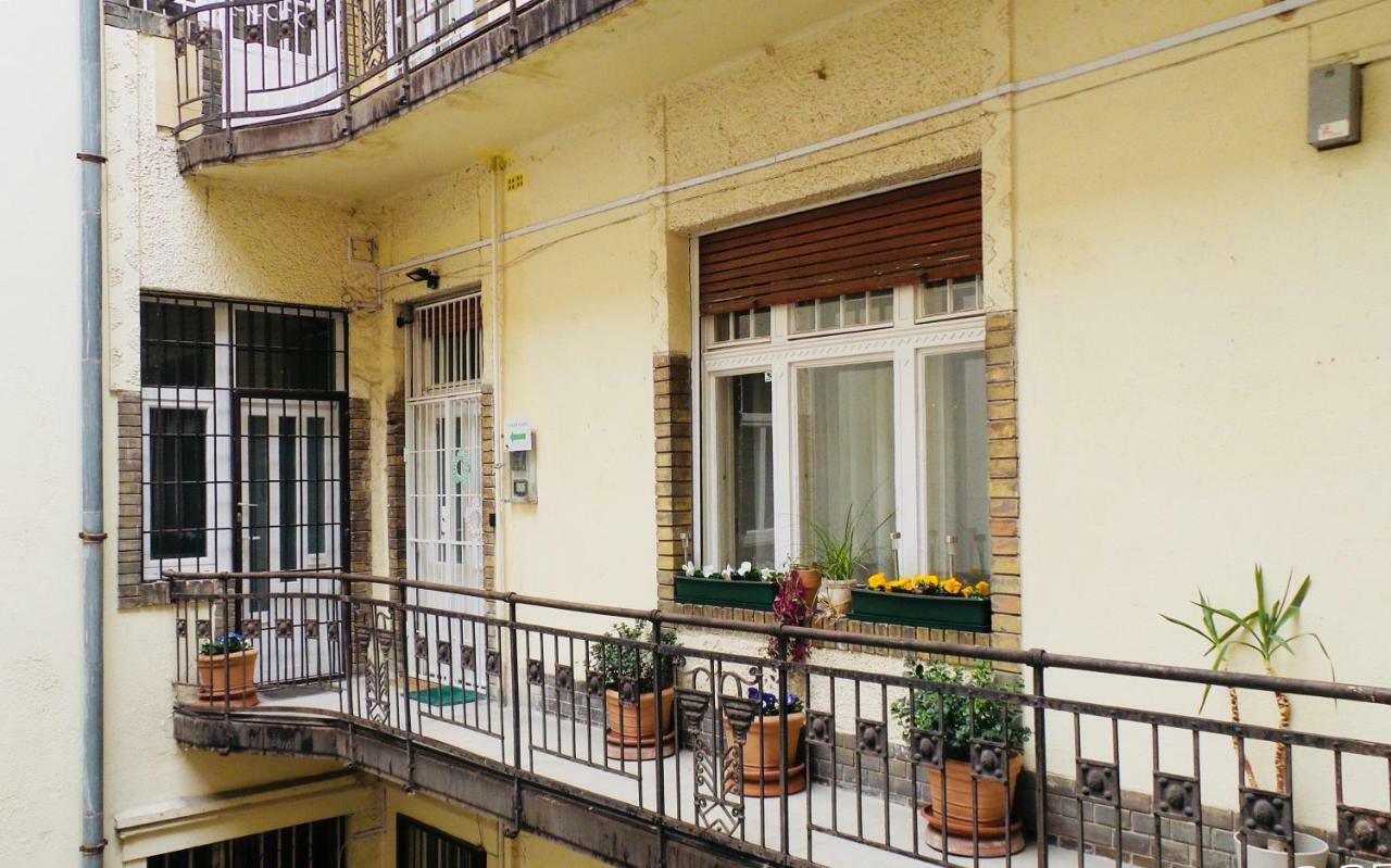 Green Pearl Apartment At St Stephen' S Basilica 부다페스트 외부 사진